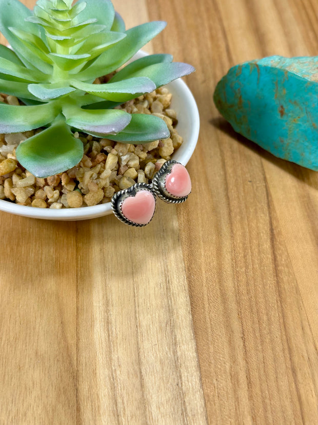 Pink Conch Heart Stud Earring