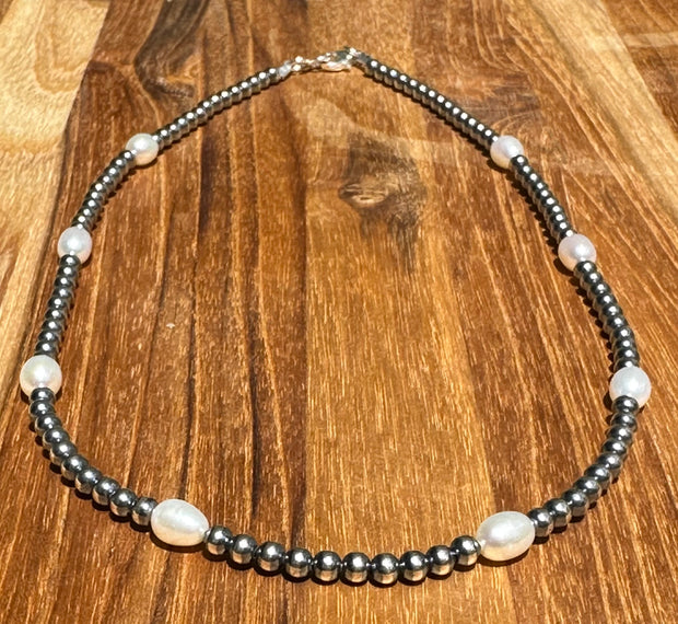 18 Inch Navajo Style Bead and Freshwater Pearl Necklace