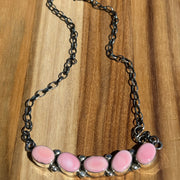 "Cotton Candy" 5 Stone Oval Pink Conch Fixed Chain Necklace