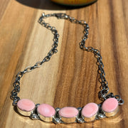 "Cotton Candy" 5 Stone Oval Pink Conch Fixed Chain Necklace