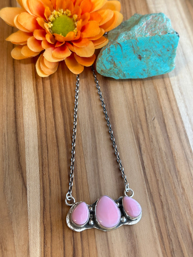 Pink Conch 3 Stone Necklace