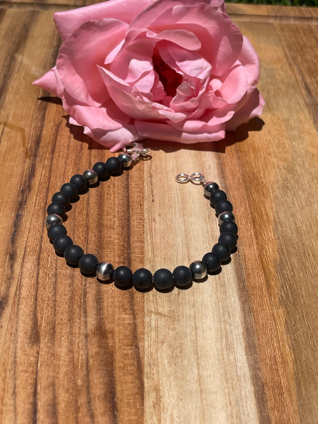 7.5 inch Matte Onyx and "Navajo Style" Pearl Bracelet
