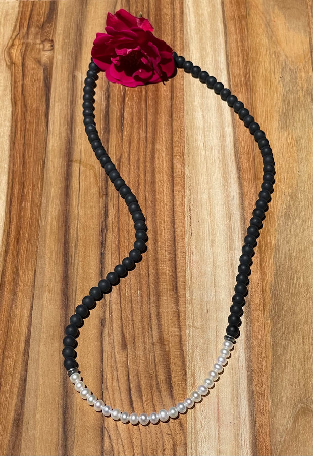 20 inch Matte Onyx Beads and Freshwater Pearls Necklace