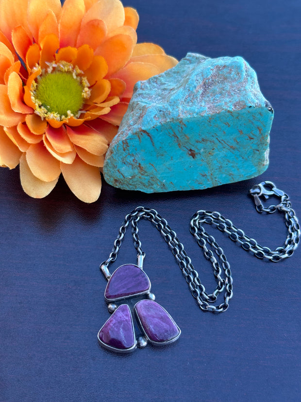 3 Stone Spiny Fixed Pendant Necklace
