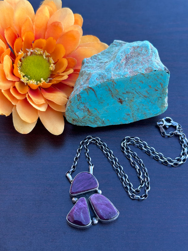 3 Stone Spiny Fixed Pendant Necklace