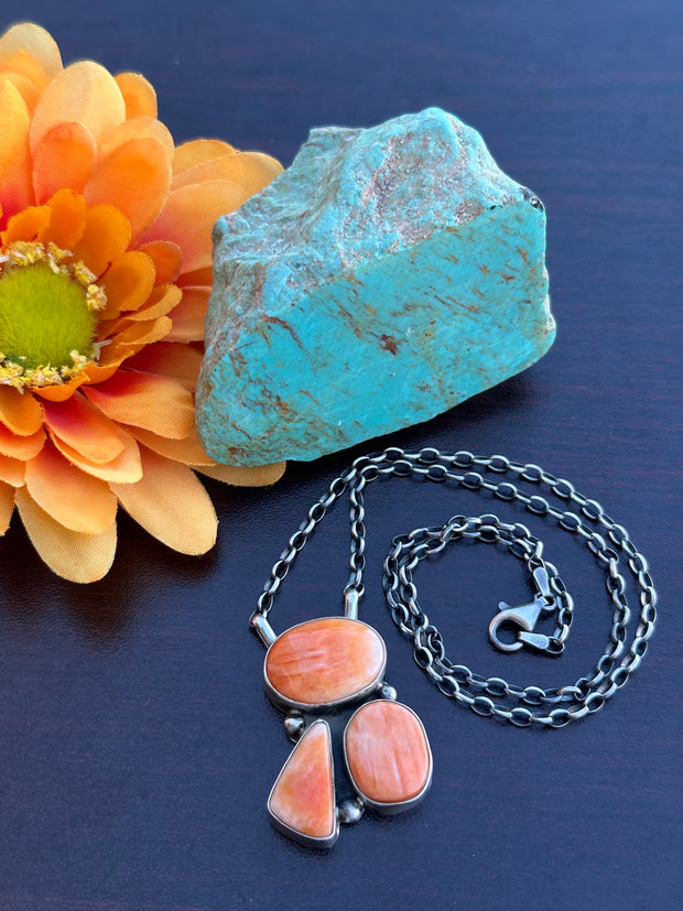 3 Stone Spiny Fixed Pendant Necklace