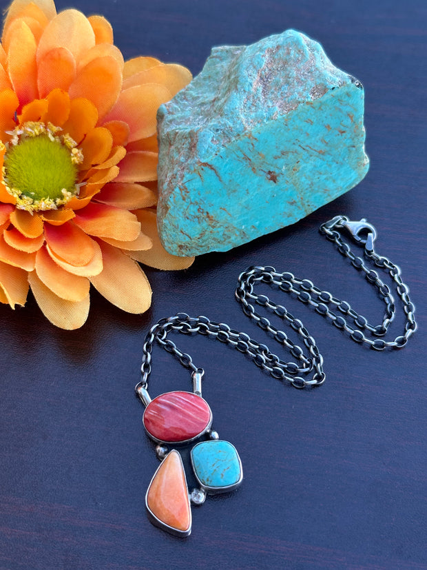 3 Stone Spiny Fixed Pendant Necklace