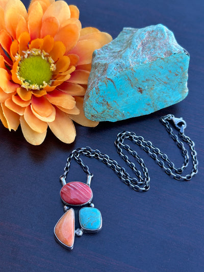3 Stone Spiny Fixed Pendant Necklace