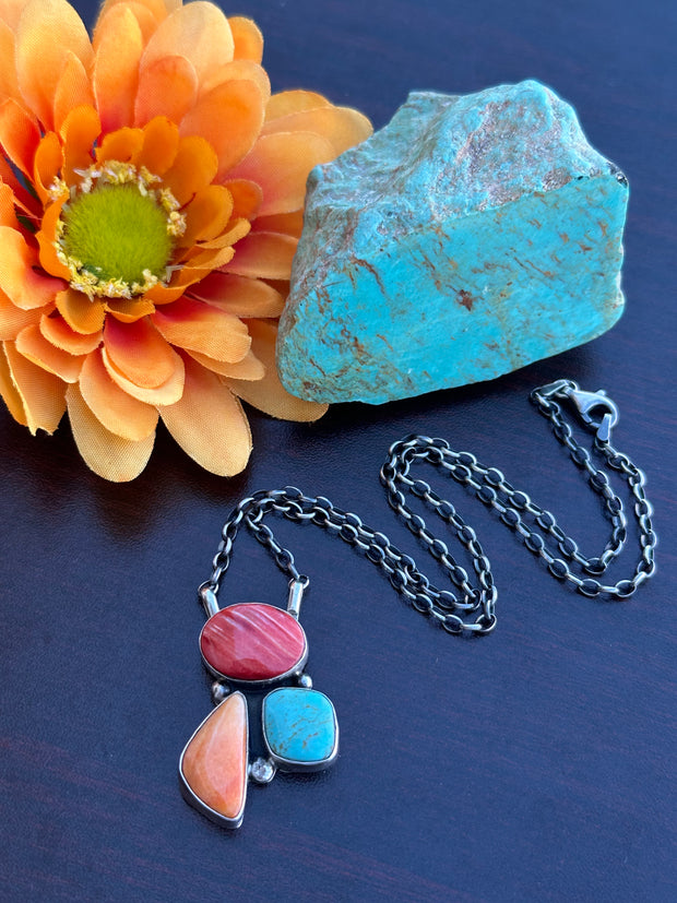 3 Stone Spiny Fixed Pendant Necklace