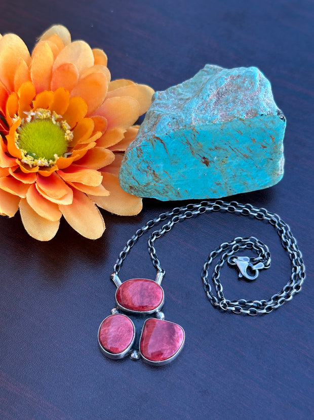 3 Stone Spiny Fixed Pendant Necklace