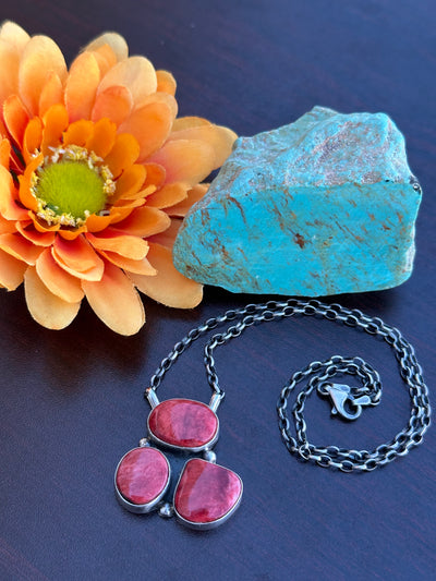 3 Stone Spiny Fixed Pendant Necklace