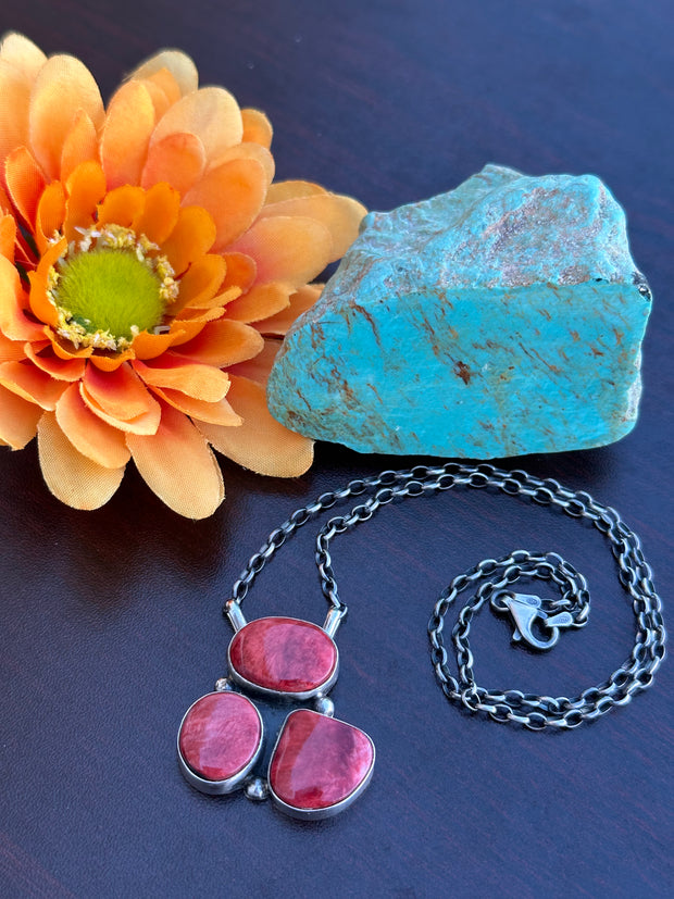 3 Stone Spiny Fixed Pendant Necklace