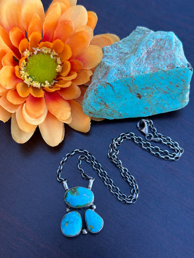 3 Stone Spiny Fixed Pendant Necklace
