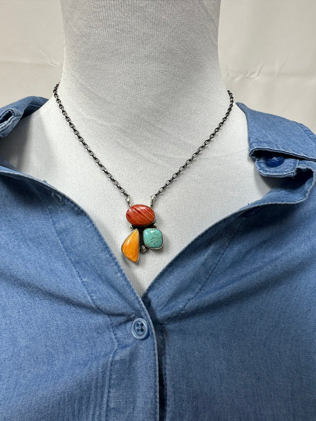 3 Stone Spiny Fixed Pendant Necklace