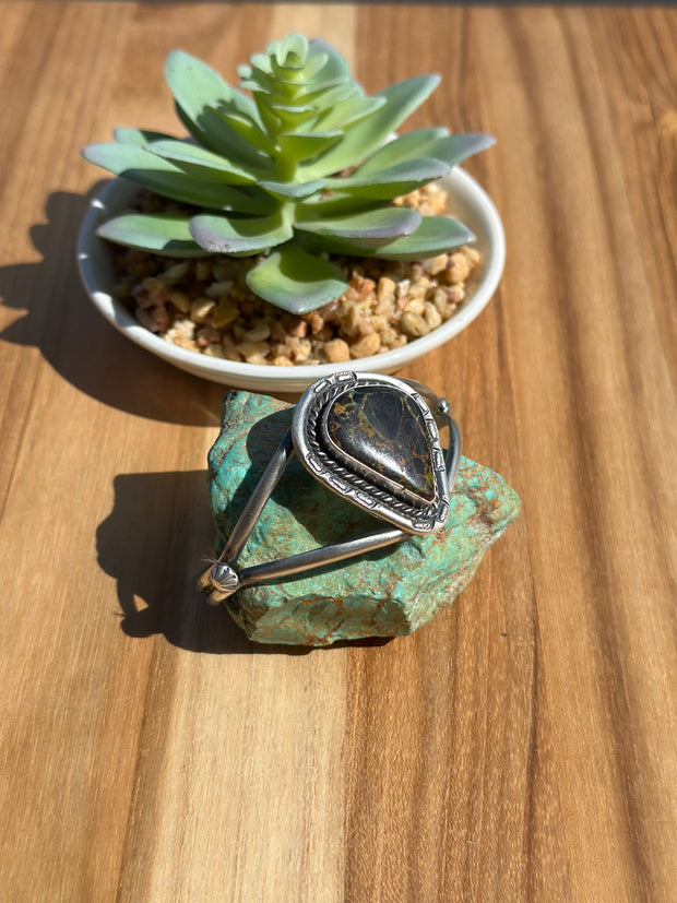Black Jack Single Stone Cuff