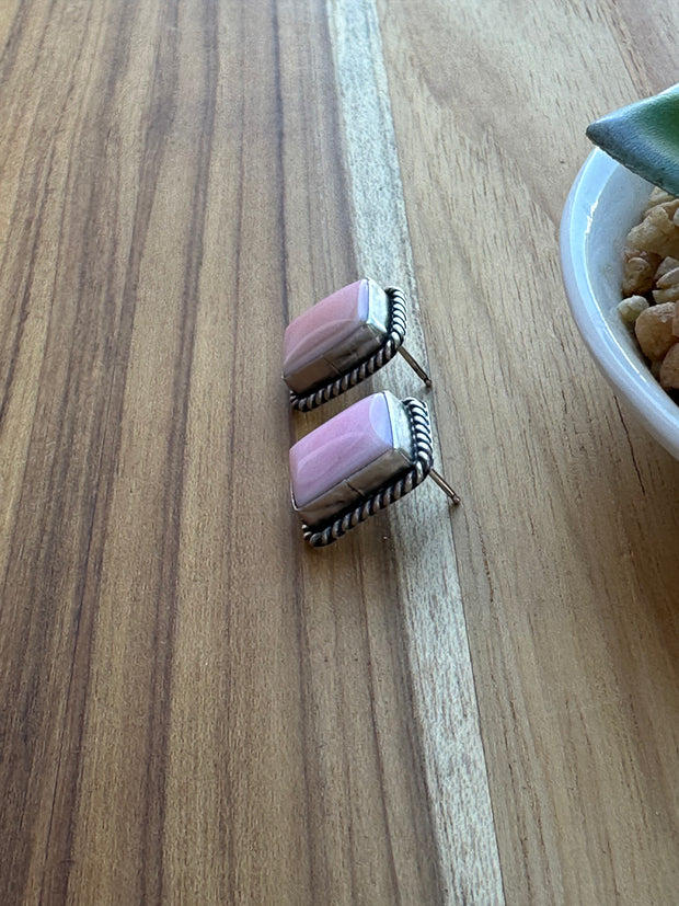 Pink Conch Stud  Earrings
