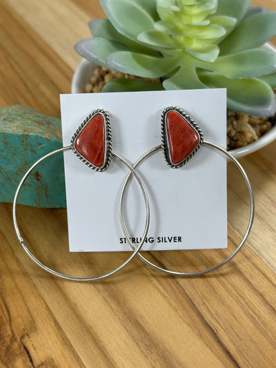 Spiny Oyster Tringle Hoop Earrings