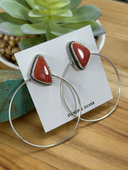 Spiny Oyster Tringle Hoop Earrings
