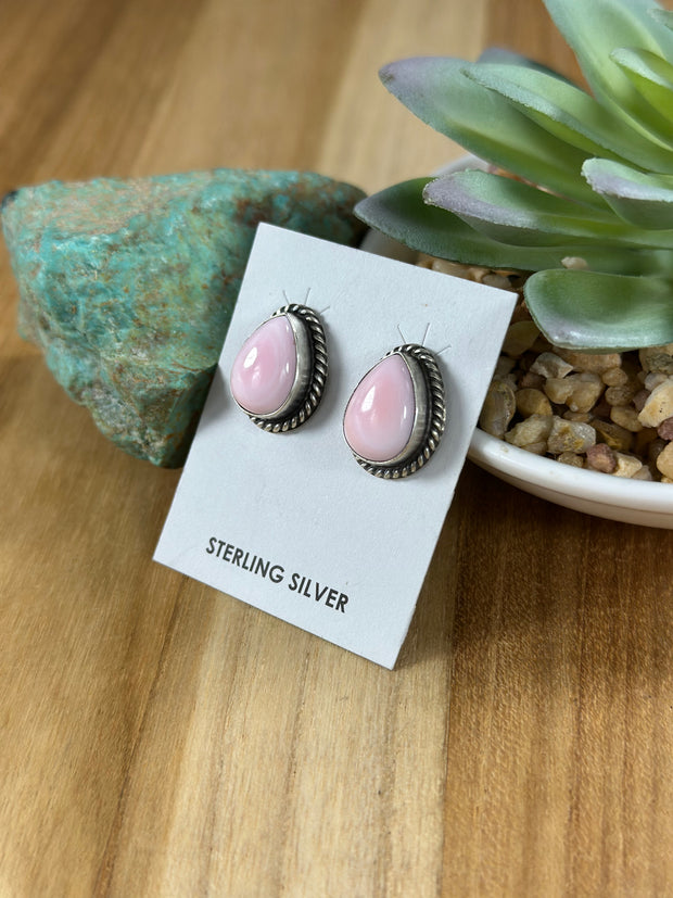 Pink Conch Stud Earrings
