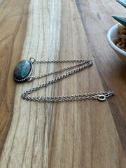 Hubei Oval Necklace