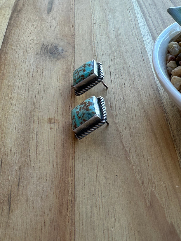 #8 Square Studs