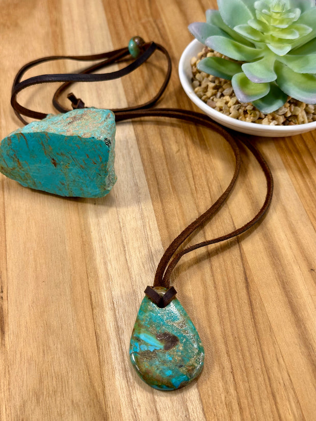 Adjustable Leather Kingman Slab Necklace