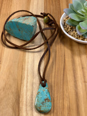 Adjustable Leather Kingman Slab Necklace