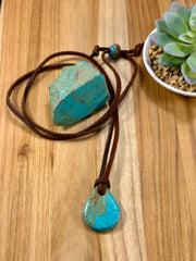Adjustable Leather Kingman Slab Necklace