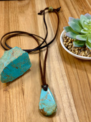 Adjustable Leather Kingman Slab Necklace