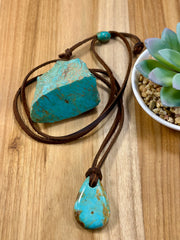 Adjustable Leather Kingman Slab Necklace