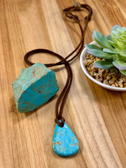Adjustable Leather Kingman Slab Necklace