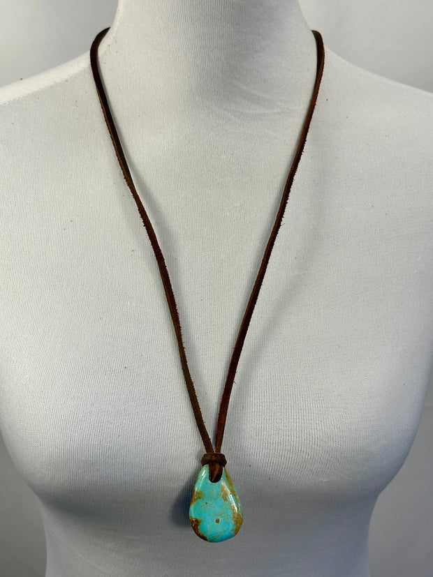 Adjustable Leather Kingman Slab Necklace