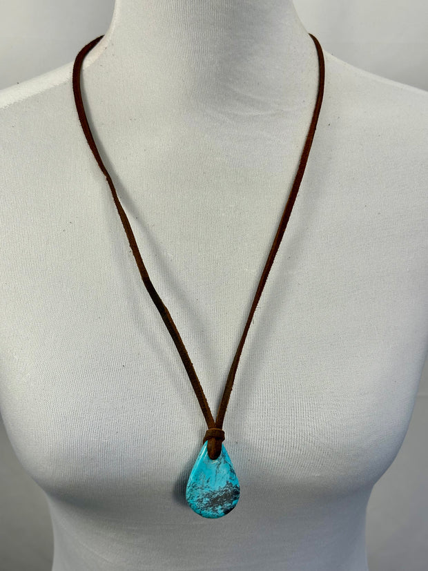Adjustable Leather Kingman Slab Necklace