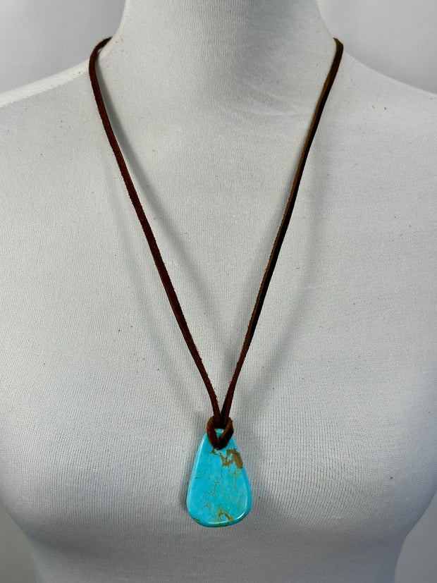 Adjustable Leather Kingman Slab Necklace