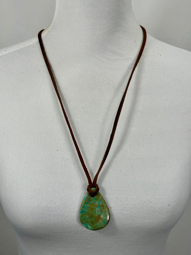 Adjustable Leather Kingman Slab Necklace