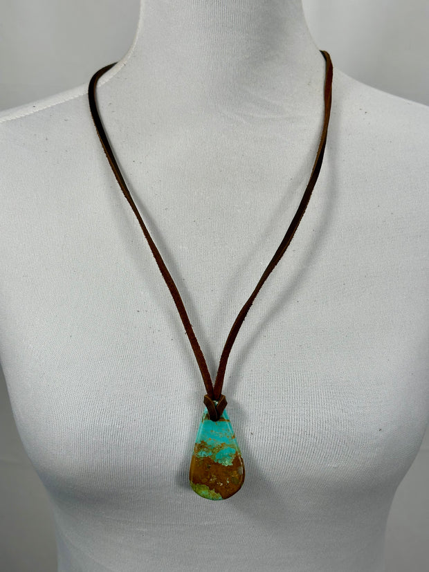 Adjustable Leather Kingman Slab Necklace
