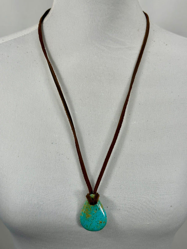 Adjustable Leather Kingman Slab Necklace