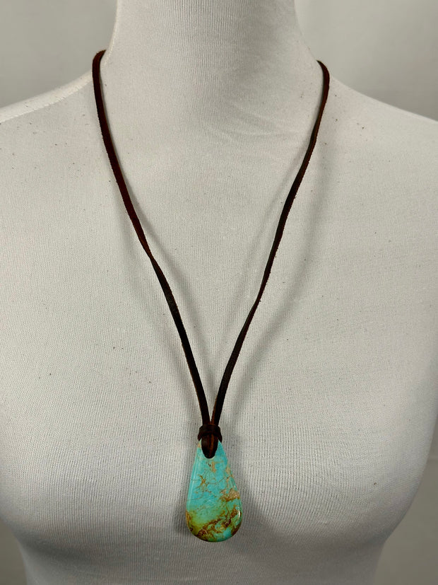 Adjustable Leather Kingman Slab Necklace