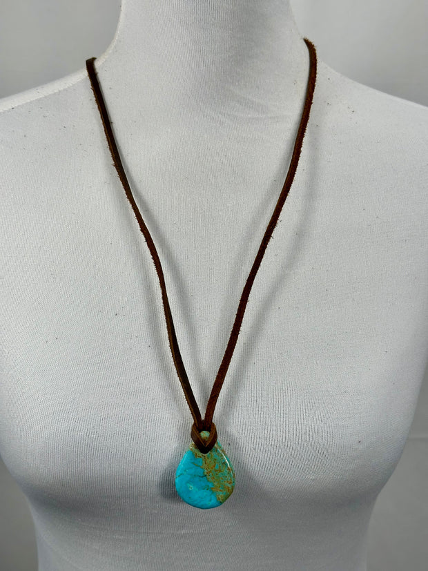 Adjustable Leather Kingman Slab Necklace