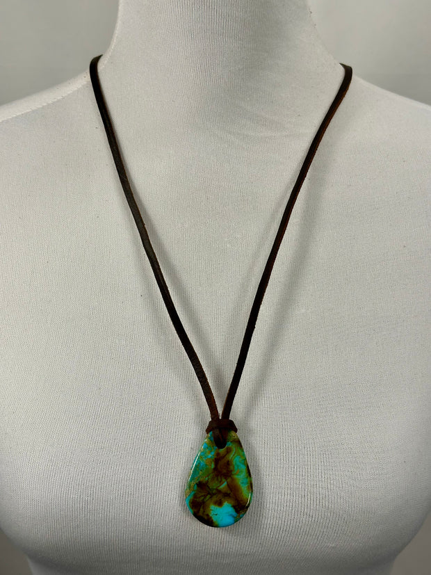 Adjustable Leather Kingman Slab Necklace