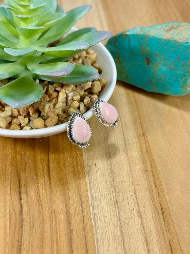 Pink Conch Tear Drop Stud Earrings